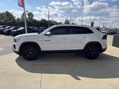 2025 Volkswagen Atlas Cross Sport 2.0T SE w/Technology 4MOTION