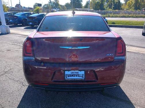 2018 Chrysler 300 Touring