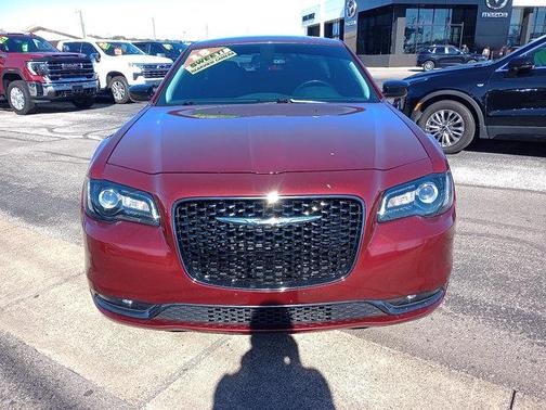 2018 Chrysler 300 Touring