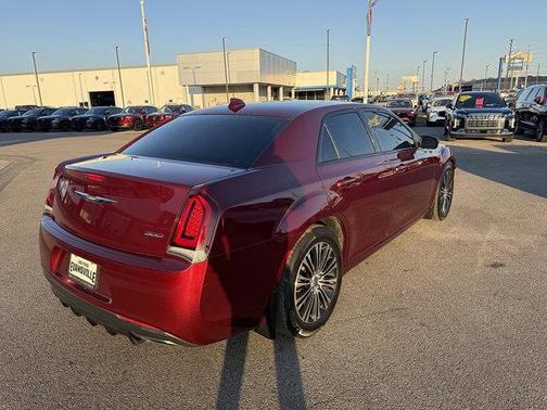 2018 Chrysler 300 Touring
