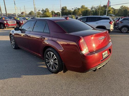 2018 Chrysler 300 Touring