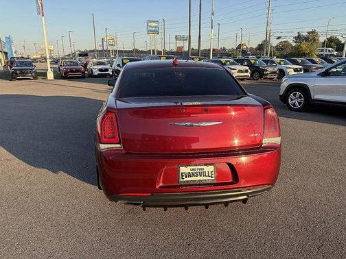 2018 Chrysler 300 Touring