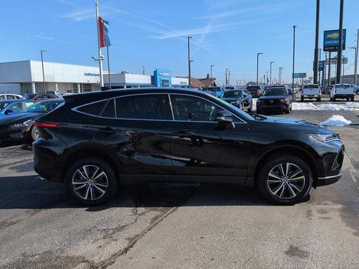 2022 Toyota Venza LE