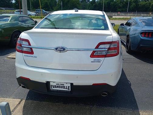 2018 Ford Taurus SEL