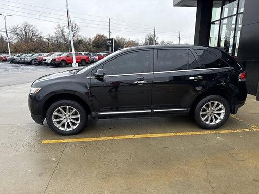 2013 Lincoln MKX Base