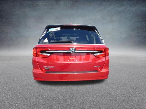 Radiant Red Metallic II 2022 Honda Odyssey Touring