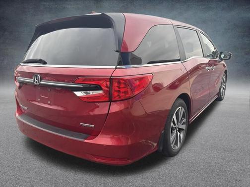Radiant Red Metallic II 2022 Honda Odyssey Touring