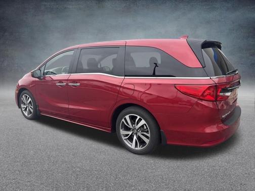 Radiant Red Metallic II 2022 Honda Odyssey Touring