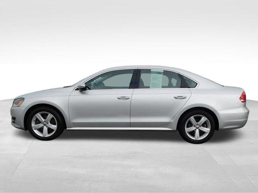 Reflex Silver Metallic 2012 Volkswagen Passat 2.5 SE