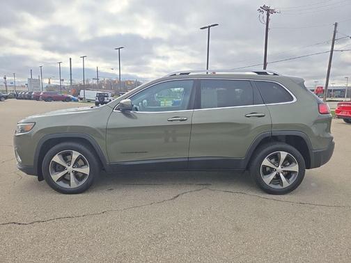 Olive Green Pearlcoat 2019 Jeep Cherokee Limited