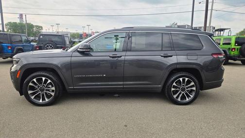 Metallic 2022 Jeep Grand Cherokee L Overland