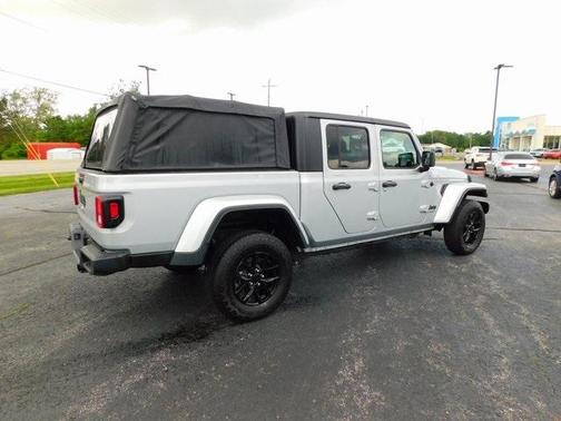 2023 Jeep Gladiator Sport