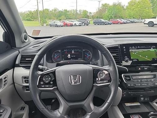 Lunar Silver Metallic 2021 Honda Pilot Elite