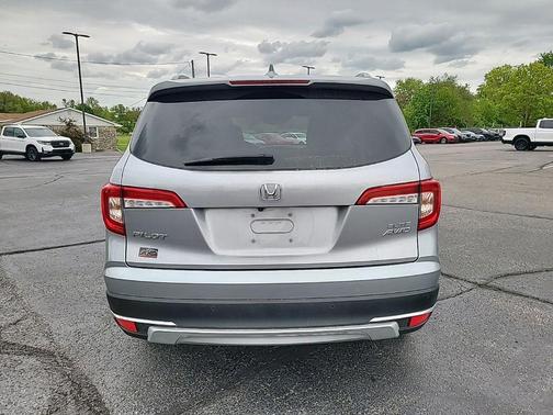 Lunar Silver Metallic 2021 Honda Pilot Elite