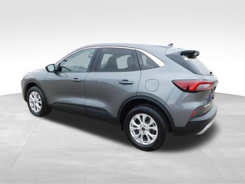Carbonized Gray Metallic 2023 Ford Escape Active