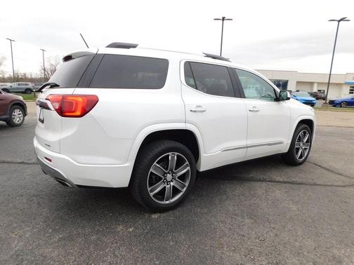 2017 GMC Acadia Denali