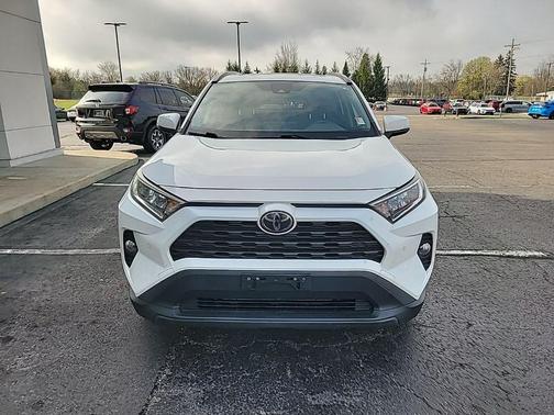 Super White 2019 Toyota RAV4 XLE