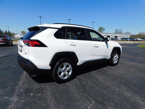 Super White 2019 Toyota RAV4 XLE