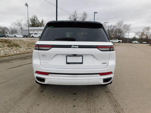 2025 Jeep Grand Cherokee Summit