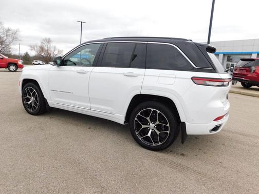 2025 Jeep Grand Cherokee Summit