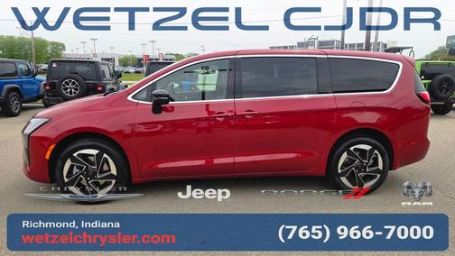 PR6 2027 Chrysler Pacifica LIMITED