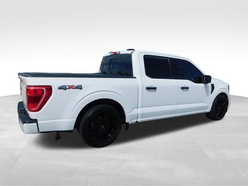 Oxford White 2023 Ford F-150 XLT