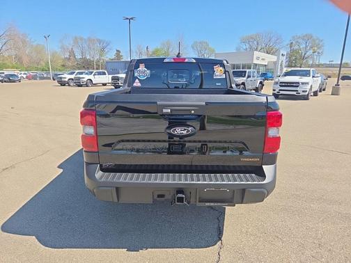 Shadow Black 2025 Ford Maverick Tremor