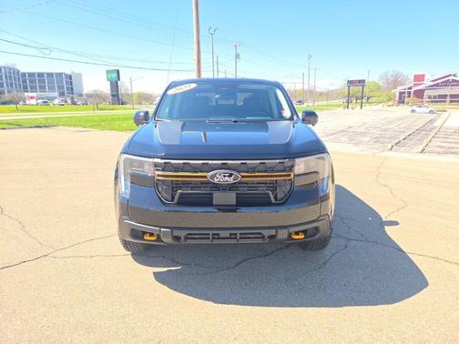 Shadow Black 2025 Ford Maverick Tremor