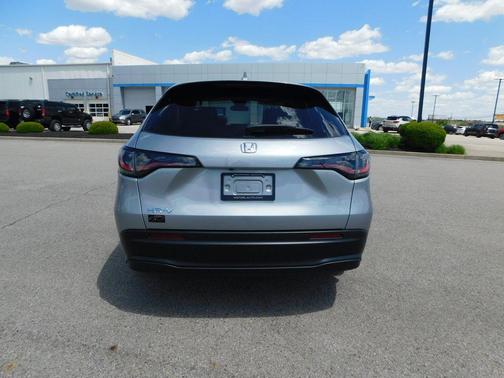 Lunar Silver Metallic 2024 Honda HR-V LX