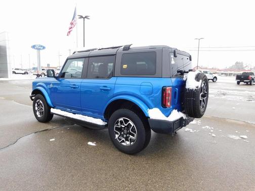 2024 Ford Bronco Outer Banks