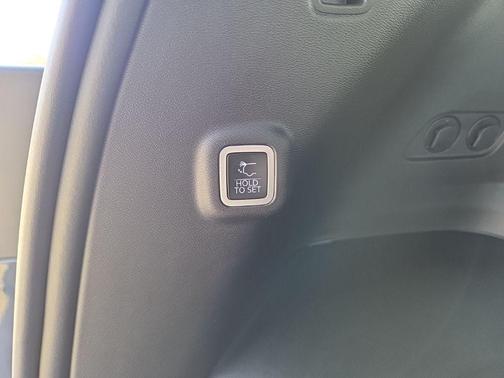 2026 Jeep Cherokee LAREDO/LIMITED