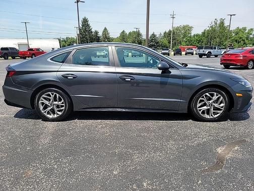 2023 Hyundai SONATA SEL