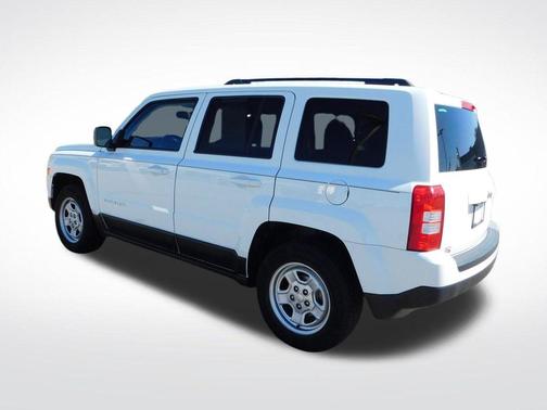 Bright White Clearcoat 2016 Jeep Patriot Sport