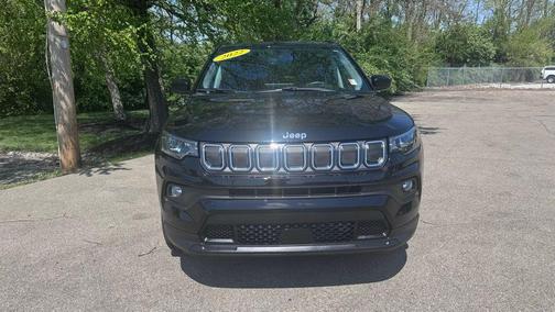 Diamond Black 2022 Jeep Compass Latitude Lux