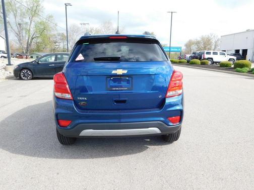 Pacific Blue Metallic 2020 Chevrolet Trax LT