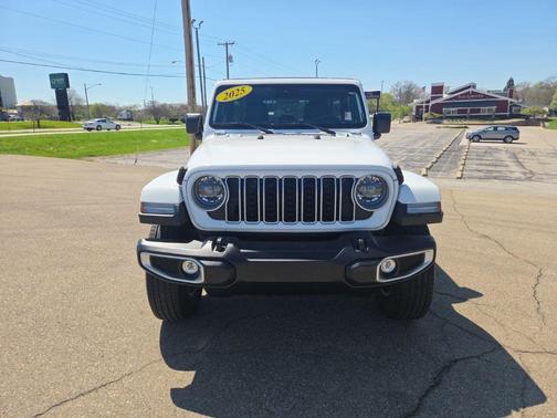 2025 Jeep Wrangler Sahara