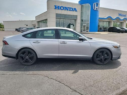 Lunar Silver Metallic 2023 Honda Accord Hybrid Sport-L