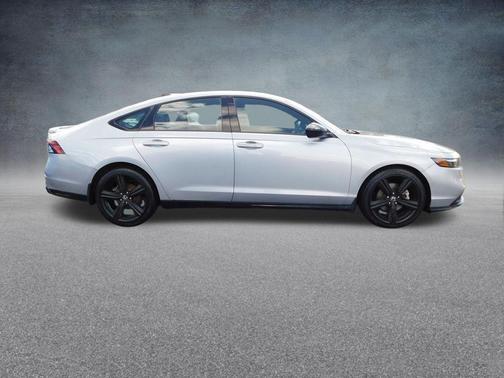 Lunar Silver Metallic 2023 Honda Accord Hybrid Sport-L