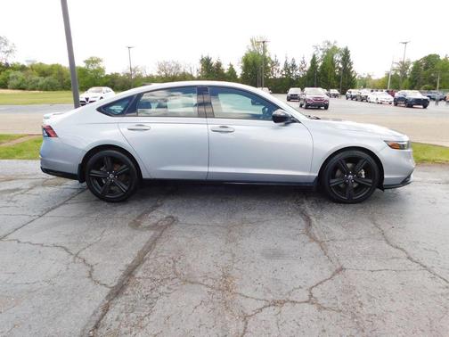 Lunar Silver Metallic 2023 Honda Accord Hybrid Sport-L