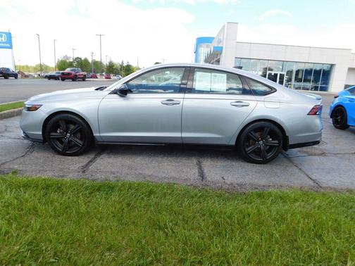 Lunar Silver Metallic 2023 Honda Accord Hybrid Sport-L