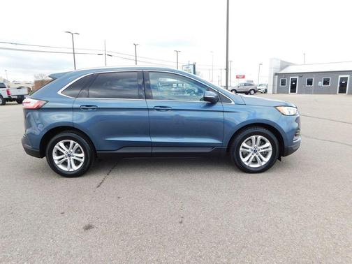 Blue Metallic 2019 Ford Edge SEL