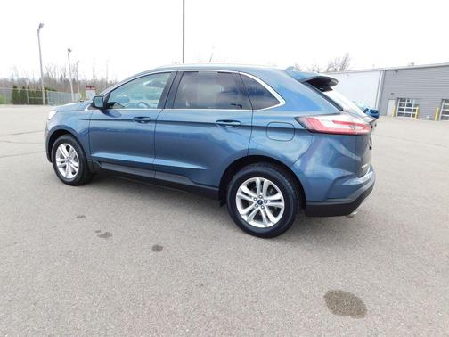 Blue Metallic 2019 Ford Edge SEL
