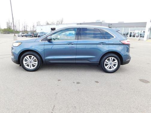 Blue Metallic 2019 Ford Edge SEL
