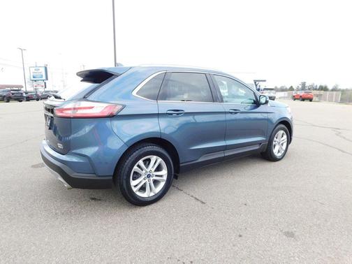 Blue Metallic 2019 Ford Edge SEL