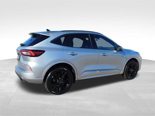 Iconic Silver Metallic 2023 Ford Escape ST-Line Elite