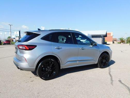 Iconic Silver Metallic 2023 Ford Escape ST-Line Elite