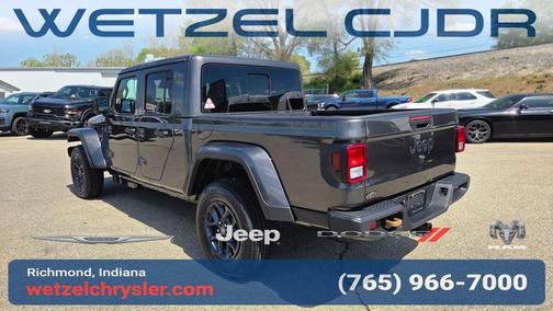 Granite Crystal Clearcoat Metallic 2026 Jeep Gladiator 85th Anniversary Edition