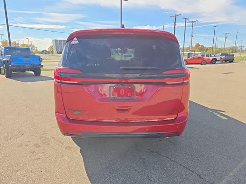 2026 Chrysler Pacifica Limited