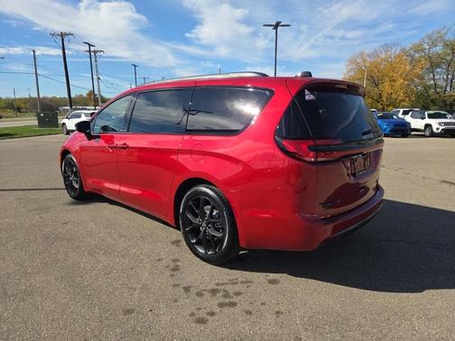 2026 Chrysler Pacifica Limited