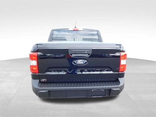 Shadow Black 2025 Ford Maverick XL
